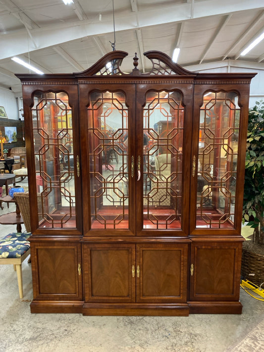 Thomasville China Cabinet
