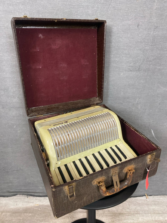 Instrument