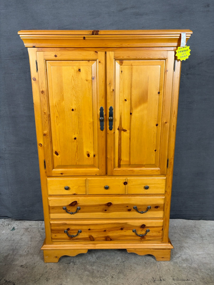 Armoire