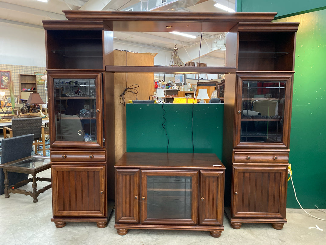 American Signature Entertainment Center
